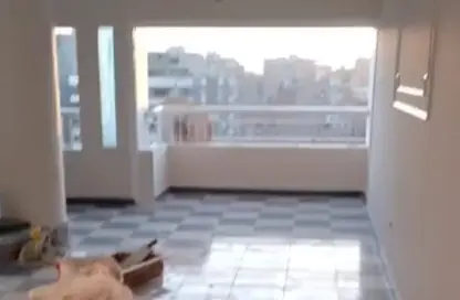 Apartment - 3 Bedrooms - 2 Bathrooms for sale in Helmy Abd Al Aty St. - 8th Zone - Nasr City - Cairo