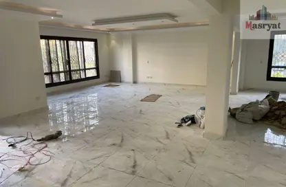 Apartment - 3 Bedrooms - 2 Bathrooms for rent in Zizinia St. - South Investors Area - New Cairo City - Cairo