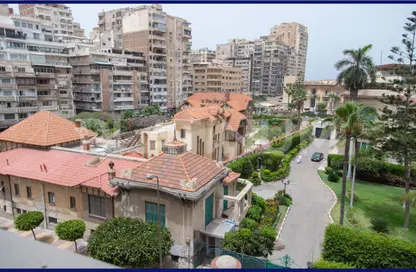 Apartment - 4 Bedrooms - 4 Bathrooms for rent in Ahmed Yehia St. - Glim - Hay Sharq - Alexandria