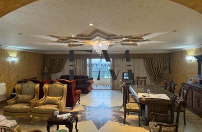 Apartment - 3 Bedrooms - 3 Bathrooms for sale in Cornish El Nile St. - Maadi - Hay El Maadi - Cairo