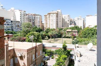 شقة - 3 غرف نوم - 3 حمامات للبيع في شارع السيدة سكينة إبنت الحسين - كفر عبده - رشدي - حي شرق - الاسكندرية