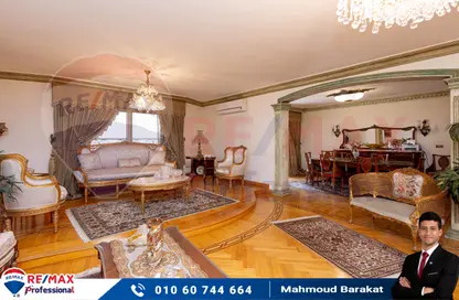 Apartment - 4 Bedrooms - 3 Bathrooms for sale in Abdel Salam Aref St. - Laurent - Hay Sharq - Alexandria