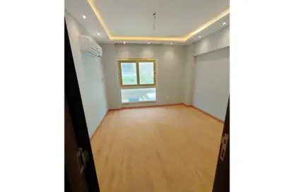 Apartment - 3 Bedrooms - 3 Bathrooms for sale in Mountain View iCity - 5th Settlement Compounds - The 5th Settlement - New Cairo City - Cairo