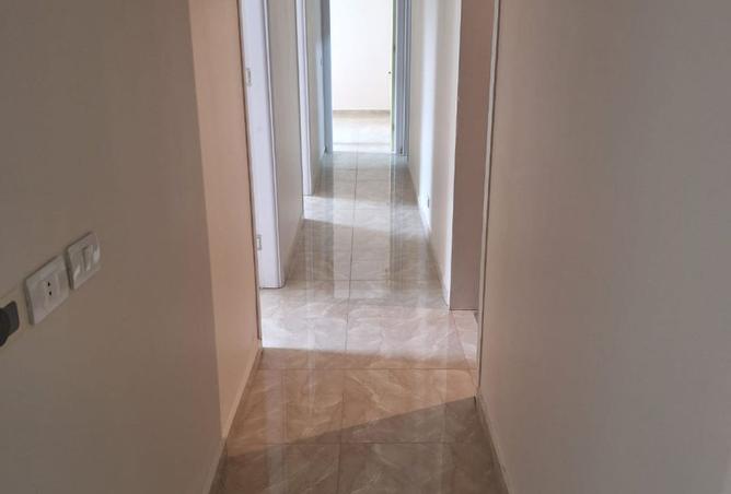 8304652 - Property Image 3