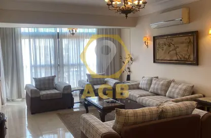 شقة - 2 غرف نوم - 1 حمام للبيع في شارع طه حسين - الزمالك - القاهرة