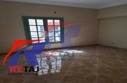 شقة - 4 غرف نوم - 2 حمامات للايجار في شارع 6 - الحي الخامس - التجمع الخامس - مدينة القاهرة الجديدة - القاهرة