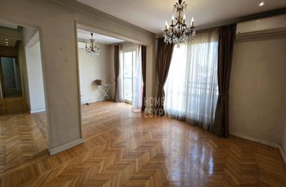 Apartment - 3 Bedrooms - 3 Bathrooms for sale in Ibn Zinky St. - Zamalek - Cairo