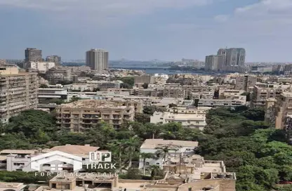 شقة - 5 غرف نوم - 3 حمامات للبيع في شارع الكامل محمد - الزمالك - القاهرة