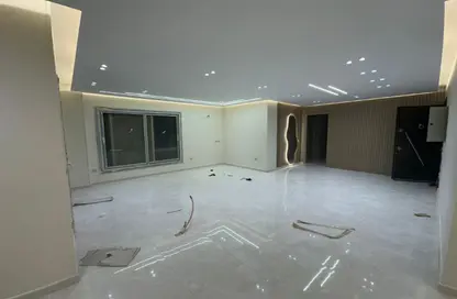 Apartment - 4 Bedrooms - 4 Bathrooms for rent in Stone Residence - 5th Settlement Compounds - The 5th Settlement - New Cairo City - Cairo