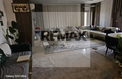 شقة - 3 غرف نوم - 4 حمامات للبيع في اب تاون كايرو - المقطم - القاهرة