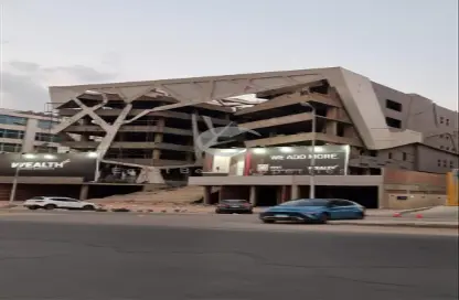 محل تجاري - استوديو - 4 حمامات للبيع في ايليف 8 - المستثمرين الجنوبية - مدينة القاهرة الجديدة - القاهرة
