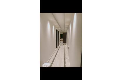 شقة - 3 غرف نوم - 3 حمامات للبيع في شارع دجله - المهندسين - الجيزة