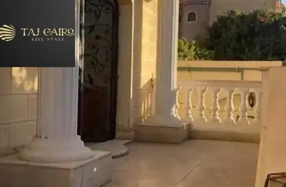 فيلا - 5 غرف نوم - 4 حمامات للايجار في شارع عمر بن عبد العزيز - الحي الاول - التجمع الخامس - مدينة القاهرة الجديدة - القاهرة