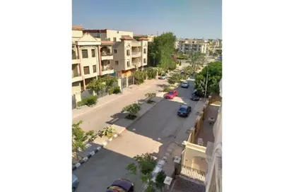 Apartment - 2 Bedrooms - 3 Bathrooms for sale in Al Imam Malik St. - 6th District - Obour City - Qalyubia