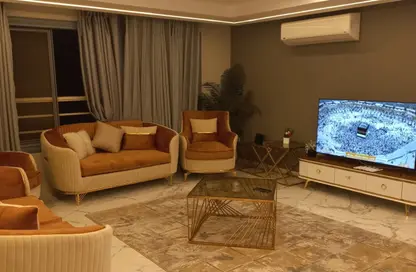 Apartment - 3 Bedrooms - 3 Bathrooms for rent in Al Mesaha St. - Dokki - Giza