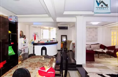 Apartment - 4 Bedrooms - 2 Bathrooms for sale in Al Fath St. - Janaklees - Hay Sharq - Alexandria