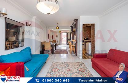 Apartment - 3 Bedrooms - 1 Bathroom for sale in Al Fath St. - Smouha - Hay Sharq - Alexandria