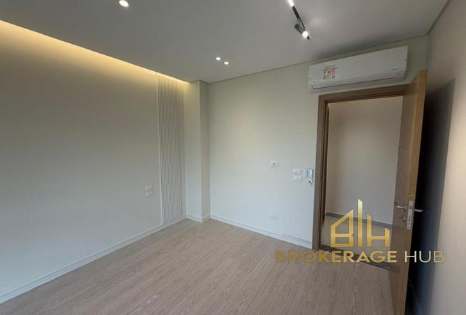 8353229 - Property Image 3