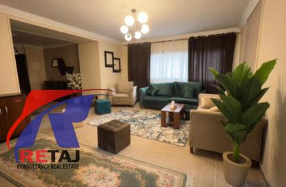Apartment - 2 Bedrooms - 1 Bathroom for rent in Ahmed Fakhry St. - 6th Zone - Nasr City - Cairo