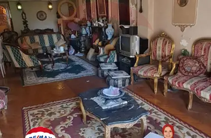 Apartment - 3 Bedrooms - 2 Bathrooms for sale in Mohamed Ezz Al Arab St. - Laurent - Hay Sharq - Alexandria