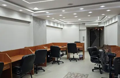 Office Space - Studio - 3 Bathrooms for rent in Maadi - Hay El Maadi - Cairo