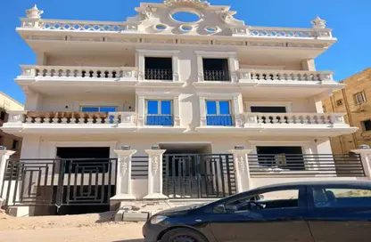 Apartment - 3 Bedrooms - 2 Bathrooms for sale in 1st Neighborhood - 1st District East - Shorouk City - Cairo