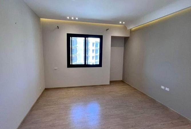 8233245 - صورة العقار 3