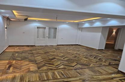 Office Space - Studio - 2 Bathrooms for rent in Gameat Al Dewal Al Arabeya St. - Mohandessin - Giza