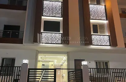 شقة - 3 غرف نوم - 3 حمامات للبيع في جرين ريزيدنس 2 - الحي الثامن - الشيخ زايد - الجيزة