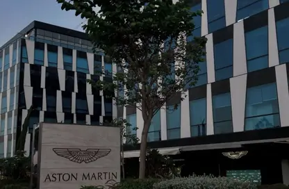 مساحات مكتبية - استوديو - 1 حمام للبيع في بارك ستريت - محور 26 يوليو - الشيخ زايد - الجيزة