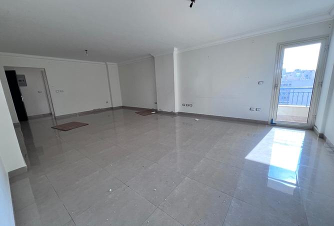 8267538 - Property Image 2