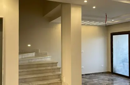 منزل مزدوج - 6 غرف نوم - 6 حمامات للايجار في جرين 4 - كمبوندات 6 أكتوبر - مدينة 6 أكتوبر - الجيزة