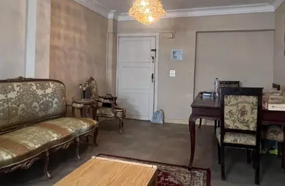 Apartment - 3 Bedrooms - 1 Bathroom for sale in Mohammed Al Maqref St. - 6th Zone - Nasr City - Cairo