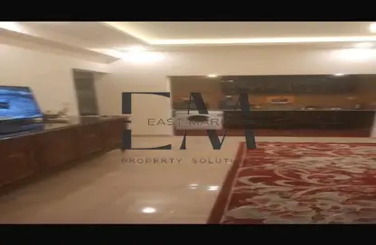 شقة - غرفة نوم - 1 حمام للايجار في طريق خدمه - حى جنوب الاكايمية - مدينة القاهرة الجديدة - القاهرة