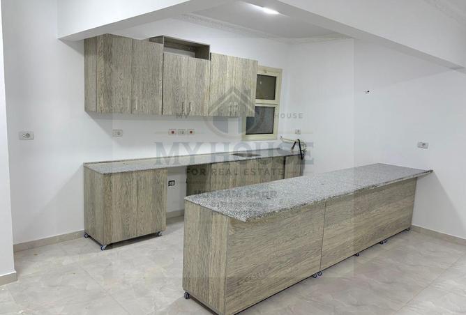 8211485 - Property Main Image