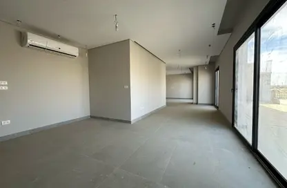 Apartment - 3 Bedrooms - 4 Bathrooms for sale in Village West - Sheikh Zayed Compounds - Sheikh Zayed City - Giza