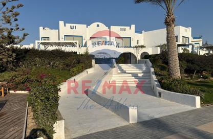 Chalet - 2 Bedrooms - 2 Bathrooms for sale in Mountain View - Ras Al Hekma - North Coast