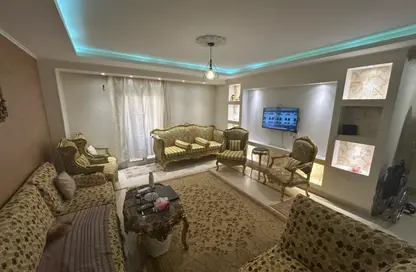 شقة - 3 غرف نوم - 3 حمامات للبيع في شارع المهندس احمد كمال حمدي - الحي السادس عشر - الشيخ زايد - الجيزة