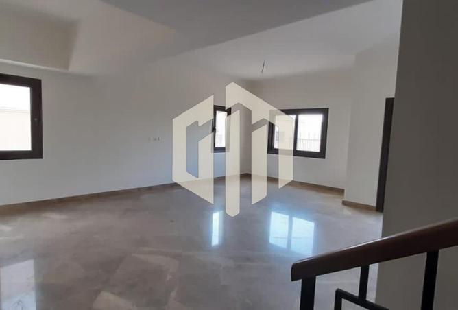 8212640 - Property Image 2