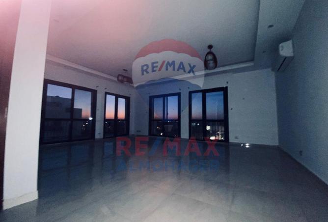 8389379 - Property Image 2