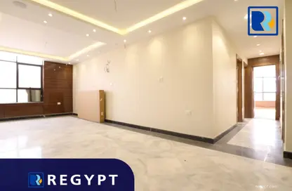 Office Space - Studio - 2 Bathrooms for rent in Zahraa Al Maadi St. - Degla - Hay El Maadi - Cairo