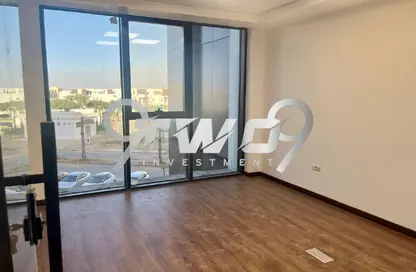 Office Space - Studio - 2 Bathrooms for rent in Hyde Park - New Cairo City - Cairo Office Space - Studio - 2 Bathrooms for rent in Hyde Park - New Cairo City - Cairo