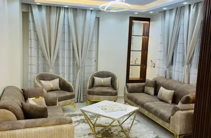 شقة - 3 غرف نوم - 2 حمامات للايجار في شارع كابول - المنطقة السادسة - مدينة نصر - القاهرة