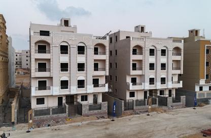 Apartment - 3 Bedrooms - 2 Bathrooms for sale in New Narges - New Cairo City - Cairo