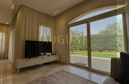 Villa - 5 Bedrooms - 4 Bathrooms for sale in Stone Residence - 5th Settlement Compounds - The 5th Settlement - New Cairo City - Cairo