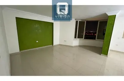 Apartment - 3 Bedrooms - 1 Bathroom for rent in Zahraa Al Maadi Tunnel - Degla - Hay El Maadi - Cairo