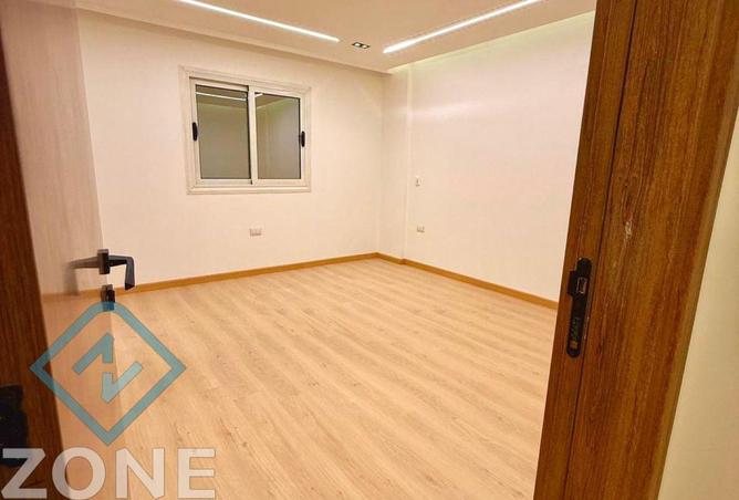 8442407 - Property Image 3