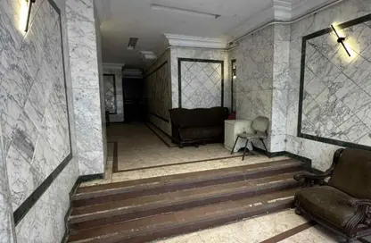 Apartment - 3 Bedrooms - 1 Bathroom for sale in Al Jaish Street - Al Mansoura - Al Daqahlya