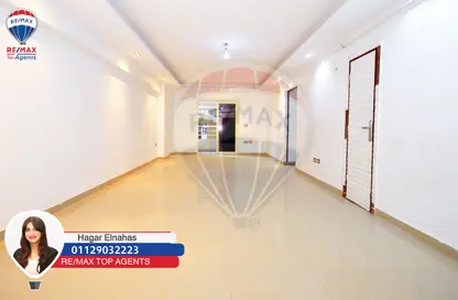 Apartment - 3 Bedrooms - 2 Bathrooms for rent in Laurent - Hay Sharq - Alexandria