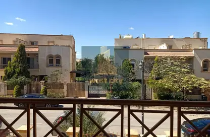 منزل مزدوج - 4 غرف نوم - 4 حمامات للبيع في جرينز - الحي السادس - الشيخ زايد - الجيزة